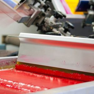 Способы долговечной печати на водостойких тканях