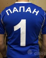 печать на футболке с лого