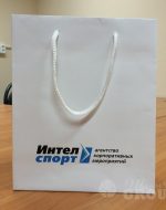 печать лого на пакетах