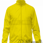 Желтая ветровка с капюшоном