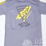 Нанесение логотипа и надписи «Make Pizza Great Again» на футболки