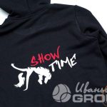 Печать лого «Show Time» на толстовках