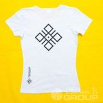 Печать логотипа «True house» на женских футболках