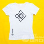 Печать логотипа «True house» на женских футболках