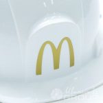 Печать логотипа «МАКДОНАЛДС» на касках