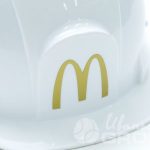 Печать логотипа «МАКДОНАЛДС» на касках