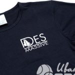 Перенос логотипа «DESMASSIVE» на футболки