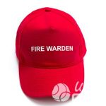 Нанесение надписи «FIRE WARDEN» на бейсболки