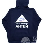 Печать логотипа «АНТЕЙ» на толстовках