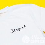 Печать текста «2U SQUAd» на футболке