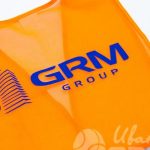 Печать логотип с синими-полосками на сигнальных жилетах