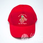 Красные футболки-поло и кепки с логотипом Red Hot Peppers