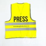 Нанесение надписи «PRESS» на сигнальные жилеты