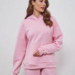 Ткани и цвета для стильных и комфортных костюмов оптом